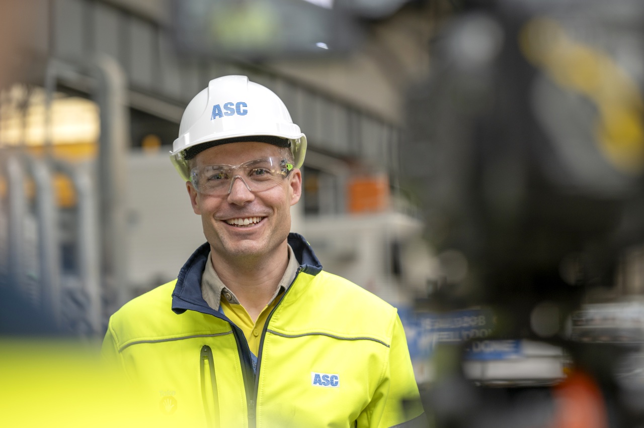 Hardhat, Helmet, Person, Worker, Jacket, Adult, Male, Man, Glasses, Face