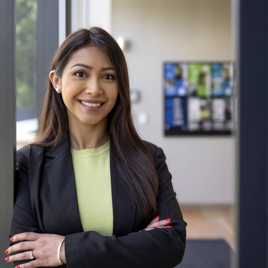 Head, Person, Face, Adult, Female, Woman, Smile, Coat, Dimples, Executive