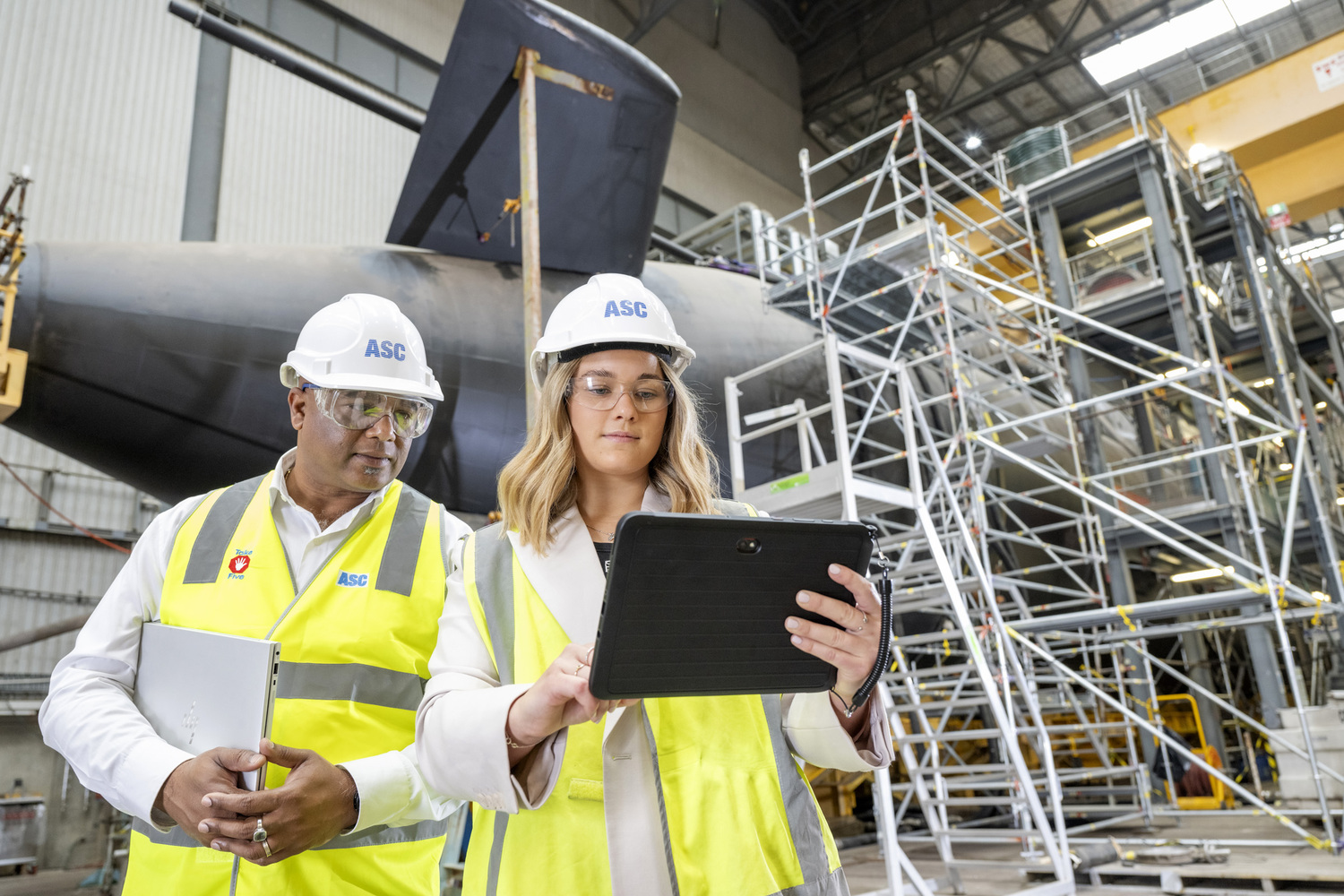 Person, Worker, Hardhat, Helmet, Adult, Male, Man, Female, Woman, Tablet Computer