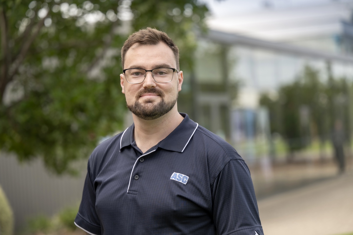 Adult, Male, Man, Person, Face, Head, Photography, Portrait, Neck, Glasses