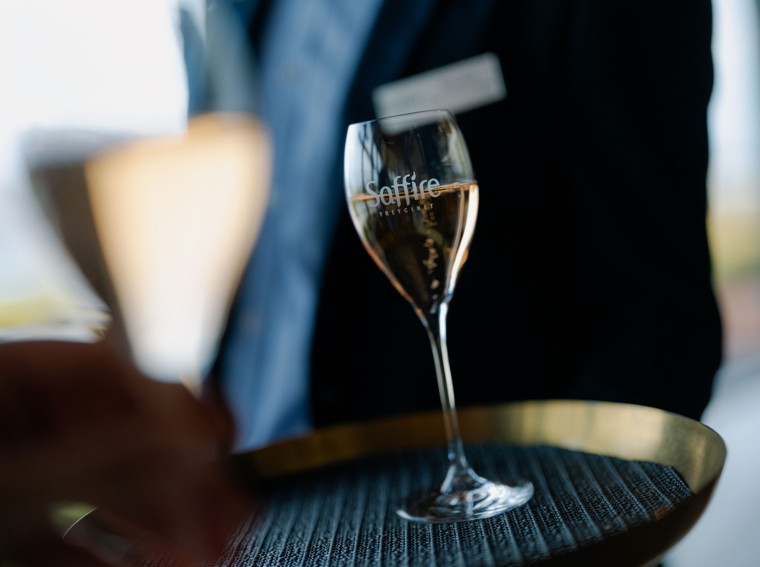 Glass, Goblet, Person, Alcohol, Beverage, Liquor, Wine, Wine Glass, Beer, Cocktail
