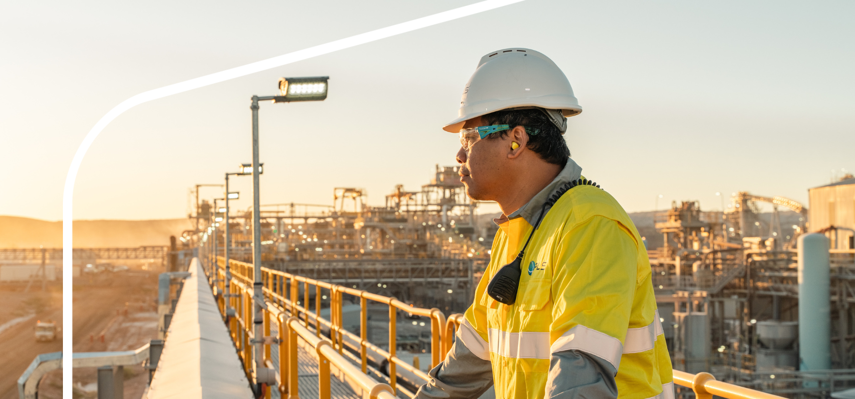 Person, Worker, Hardhat, Helmet, Adult, Male, Man, Glasses, Car, Necklace