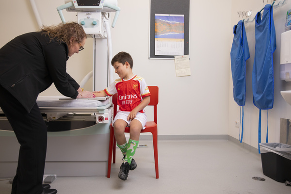 Hospital, Boy, Child, Male, Person, Adult, Man, Chair, Clinic, Shorts