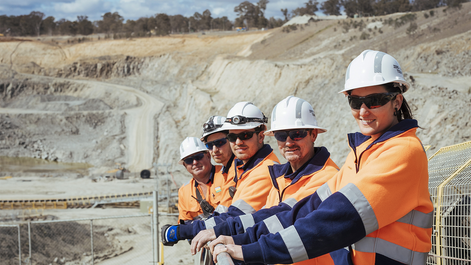 Person, Worker, Hardhat, Helmet, Sunglasses, Adult, Male, Man, Face, Glasses