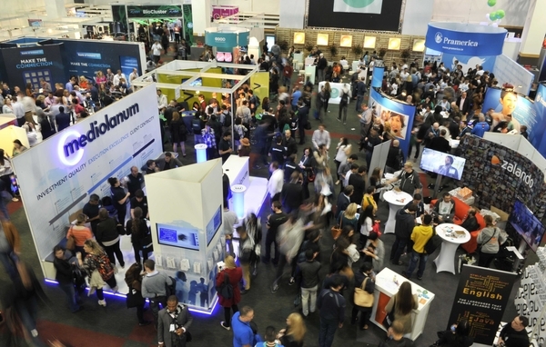 Airport, People, Person, Accessories, Bag, Handbag, Indoors, Head, Face