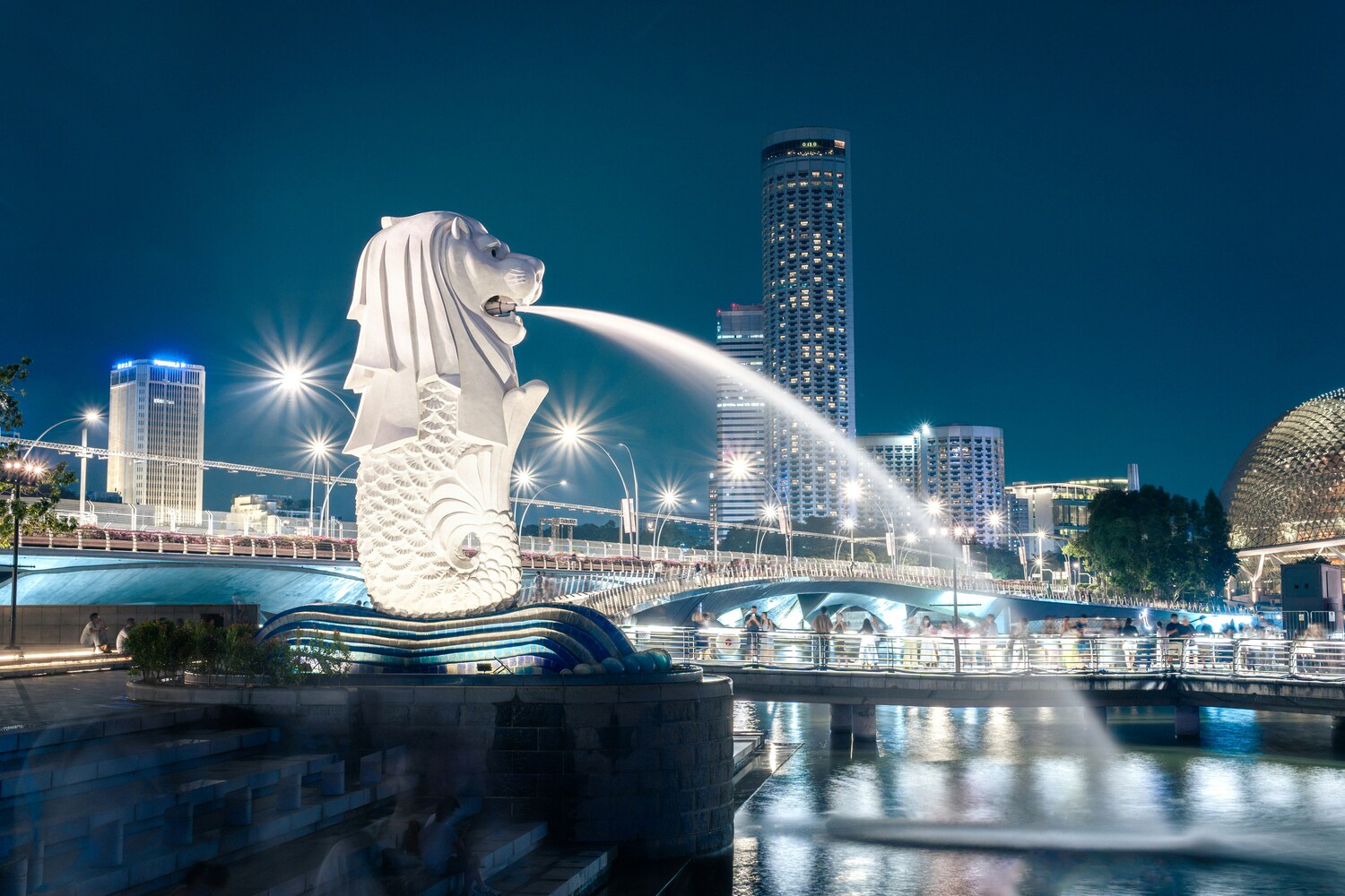 Fountain, Water, City, Metropolis, Urban, Person, Office Building, Cityscape, Hat, Waterfront
