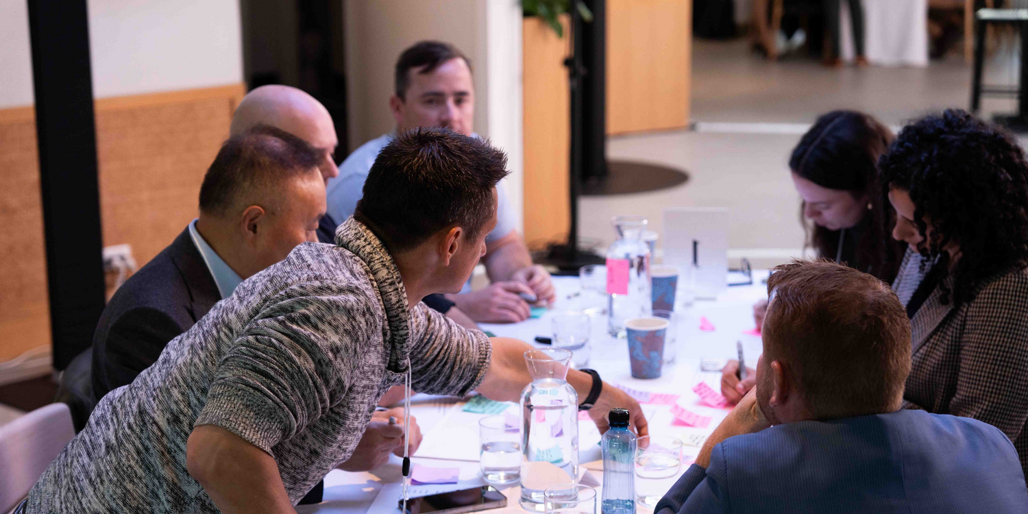 Indoors, Restaurant, Adult, Male, Man, Person, People, Conversation, Face, Cup
