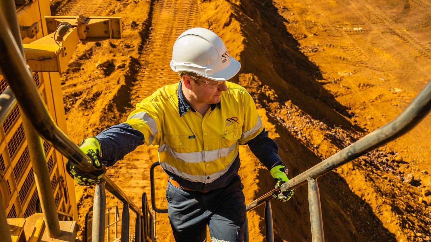 Person, Worker, Clothing, Hardhat, Helmet, Adult, Male, Man, Glove