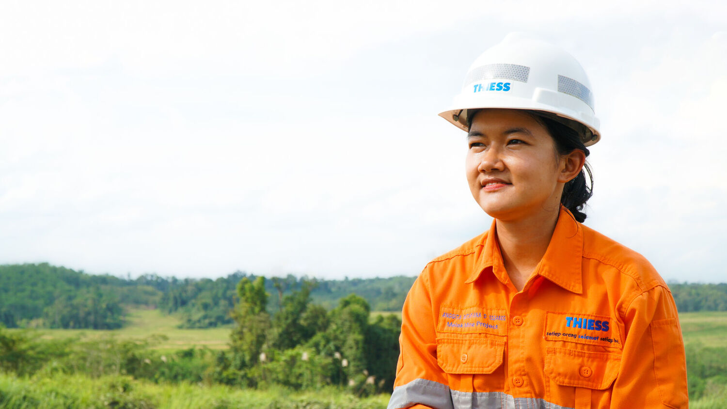 Hardhat, Helmet, Person, Worker, Coat, Jacket, Adult, Female, Woman, Face