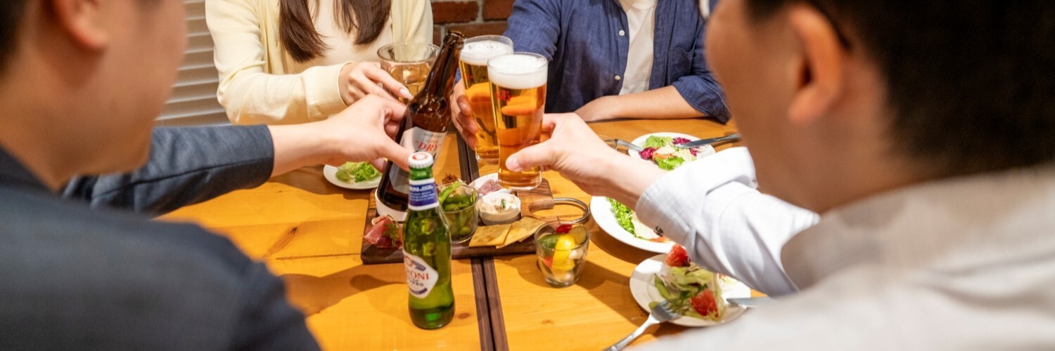 Alcohol, Beer, Beverage, Person, Formal Wear, Suit, Head, Face, Fun, Party