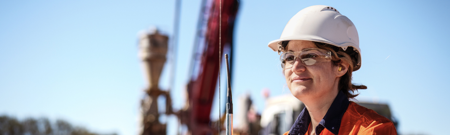 Hardhat, Helmet, Person, Worker, Adult, Female, Woman, Face, Accessories, Glasses