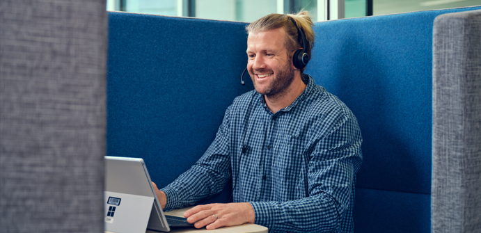 Head, Person, Face, Happy, Laughing, Adult, Male, Man, Smile, Laptop