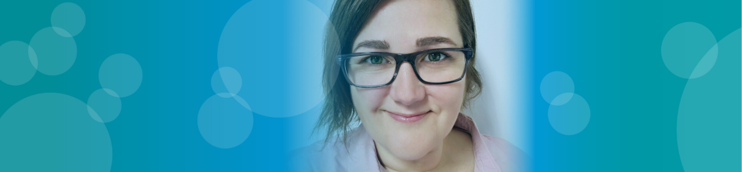 Accessories, Glasses, Face, Head, Person, Smile, Adult, Female, Woman, Portrait